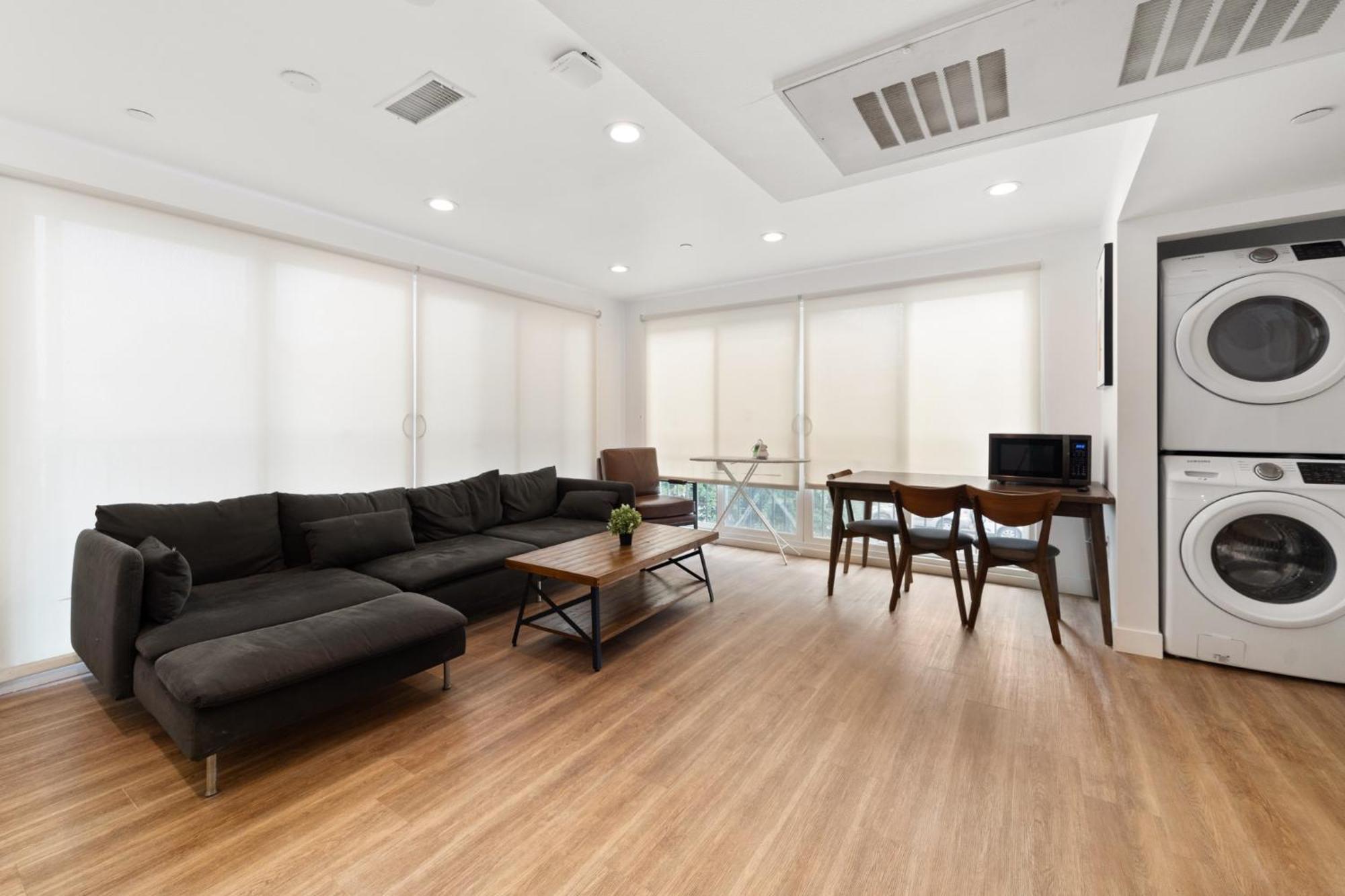 Perfect Location Near Usc, 1Bedroom With Shared Access 로스앤젤레스 외부 사진