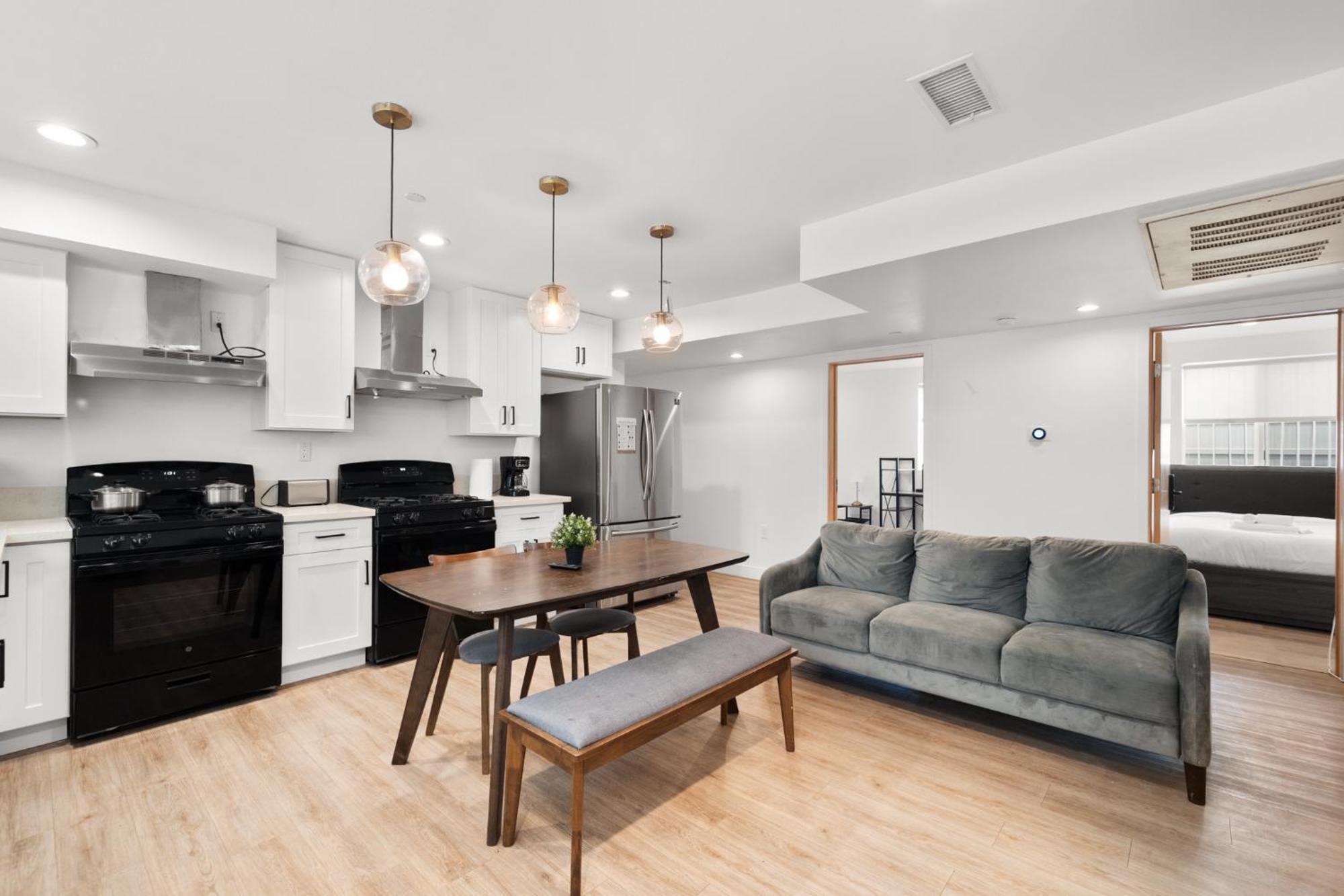 Perfect Location Near Usc, 1Bedroom With Shared Access 로스앤젤레스 외부 사진